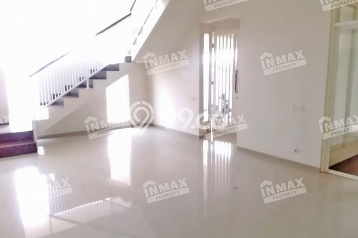 KESEMPATAN TERBAIK! Rumah di Araya, 3 KM, Ready, LT 226m² LB 247m² KESEMPATAN TERBAIK! Rumah di Araya, 3 KM, Ready, LT 226m² LB 247m²