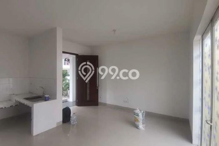 Lokasi strategis! Rumah siap pakai dikontrakkan di Wiyung LB 150m2 Lokasi strategis! Rumah siap pakai dikontrakkan di Wiyung LB 150m2