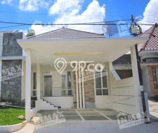 Disewakan! Rumah 3 Kamar Tidur &
2 Kamar Mandi di Dieng Tidar, Malang Disewakan! Rumah 3 Kamar Tidur &
2 Kamar Mandi di Dieng Tidar, Malang