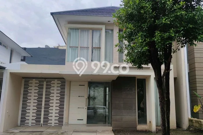 For Sale! Luxury House LT 180m2 Desain Modern di Pakuwon For Sale! Luxury House LT 180m2 Desain Modern di Pakuwon