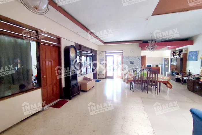 Rumah Mewah LB 600m2 Siap Huni Desain Elegan di Rampal Celaket, Malang Rumah Mewah LB 600m2 Siap Huni Desain Elegan di Rampal Celaket, Malang