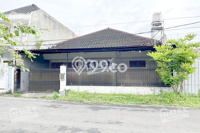 Rumah Bagus Siap Pakai Di Blimbing Luas 250m2 Lokasi Strategis Rumah Bagus Siap Pakai Di Blimbing Luas 250m2 Lokasi Strategis