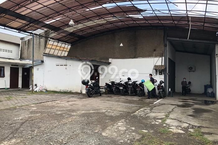 Unit Gudang Disewakan di Kopo di Area Ramai & Strategis Unit Gudang Disewakan di Kopo di Area Ramai & Strategis