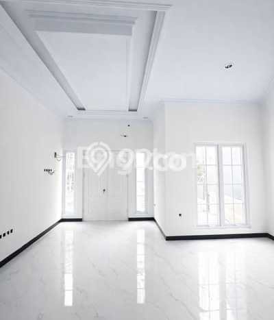 Rumah Strategis Minimalis Lb 110m2 di Ciracas, Jakarta Timur Rumah Strategis Minimalis Lb 110m2 di Ciracas, Jakarta Timur
