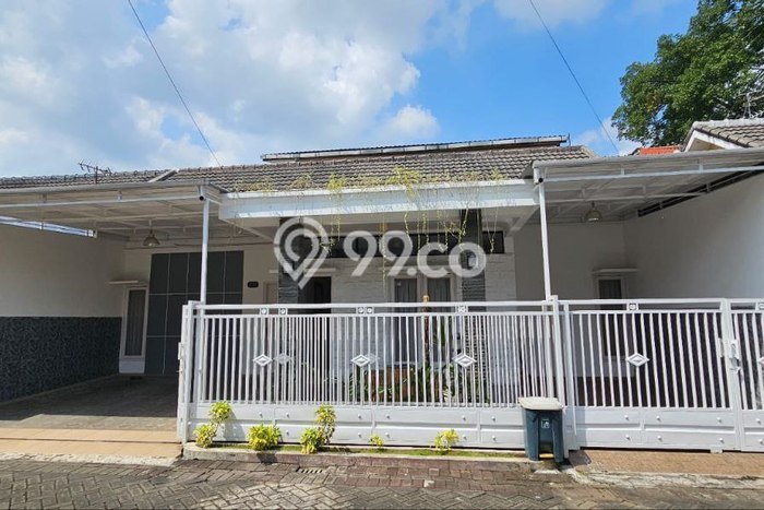 Dijual Cepat Rumah Favorit Siap Huni LB 180m2 di Pakis, Malang Dijual Cepat Rumah Favorit Siap Huni LB 180m2 di Pakis, Malang