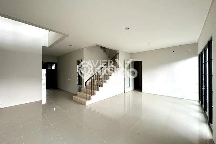 Rumah Disewakan Malang LT 210m2 LB 255m2 Area Tidar Rumah Disewakan Malang LT 210m2 LB 255m2 Area Tidar