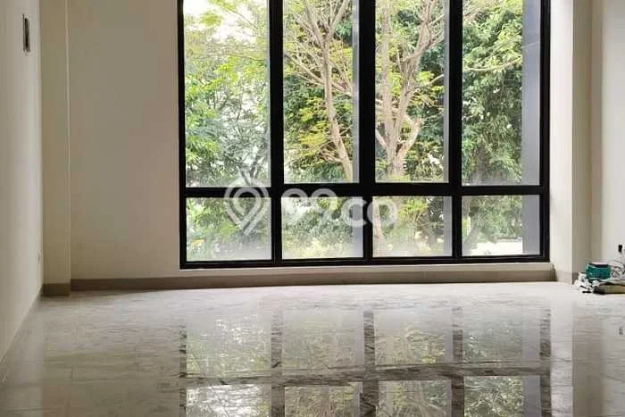 Ruko Disewa di Jakarta Barat dengan LB 75m2 Area Komersial Ramai Ruko Disewa di Jakarta Barat dengan LB 75m2 Area Komersial Ramai