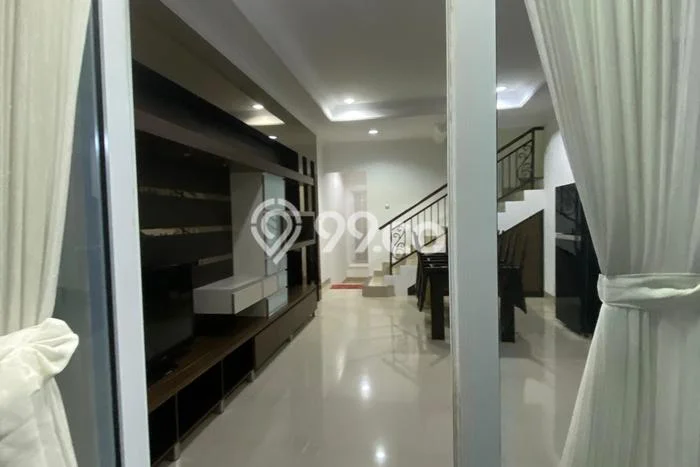 Sewa Rumah Harga Terjangkau di Kemanggisan Jakarta Barat Punya 3 Kamar Tidur Sewa Rumah Harga Terjangkau di Kemanggisan Jakarta Barat Punya 3 Kamar Tidur