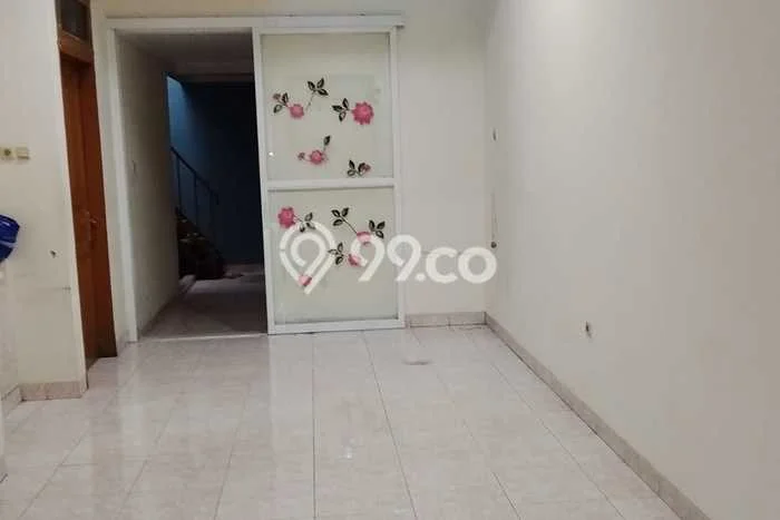 Disewakan Rumah Harga Terjangkau di Green garden Jakarta Barat dengan 2 KT Disewakan Rumah Harga Terjangkau di Green garden Jakarta Barat dengan 2 KT