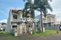 Rumah Terawat LT 200m2m² / LB 160m2m² di Kawasan Komersial , Malang Rumah Terawat LT 200m2m² / LB 160m2m² di Kawasan Komersial , Malang