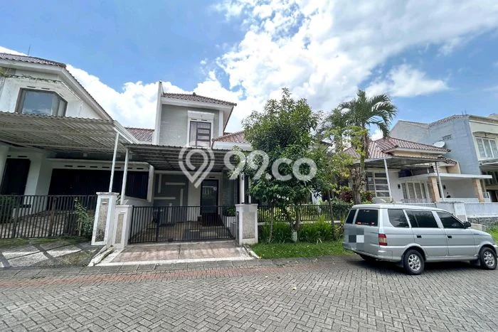 Sewa Rumah Harga Terjangkau di Villa Puncak Tidar Malang Punya 4 Kamar Tidur Sewa Rumah Harga Terjangkau di Villa Puncak Tidar Malang Punya 4 Kamar Tidur