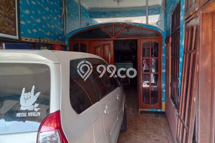 Dijual Hunian Rumah Terawat 5 Kamar di Kebraon, Surabaya Dijual Hunian Rumah Terawat 5 Kamar di Kebraon, Surabaya
