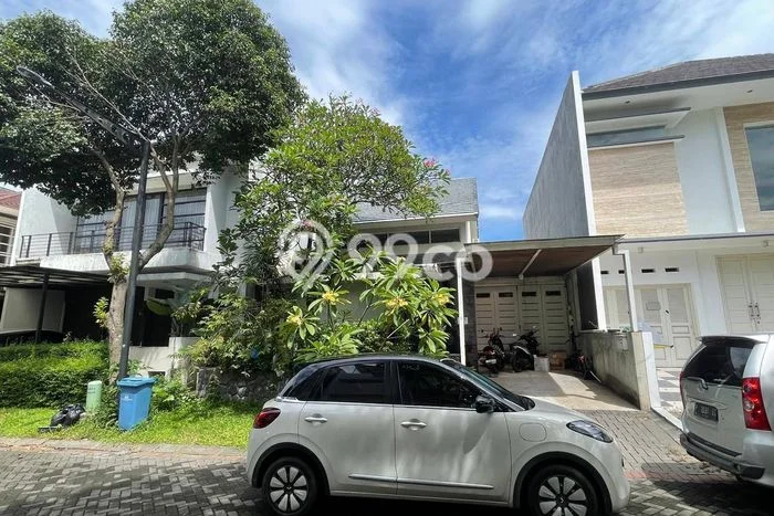Hunian Cantik Minimalis Lb 180m2 di Sambikerep, Surabaya Hunian Cantik Minimalis Lb 180m2 di Sambikerep, Surabaya