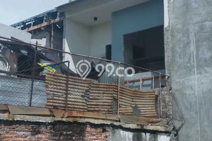 Jual Rumah Harga Miring Sawahan Punya 3 Kamar & LT 30m2 Jual Rumah Harga Miring Sawahan Punya 3 Kamar & LT 30m2
