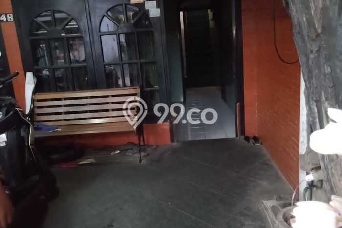 Rumah Luas Asri 5 KT Siap Huni di Banyu Urip Surabaya Rumah Luas Asri 5 KT Siap Huni di Banyu Urip Surabaya
