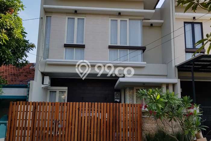 Dijual Rumah 4 Kamar Lokasi Ideal Bagus dan Strategis di Rungkut Dijual Rumah 4 Kamar Lokasi Ideal Bagus dan Strategis di Rungkut