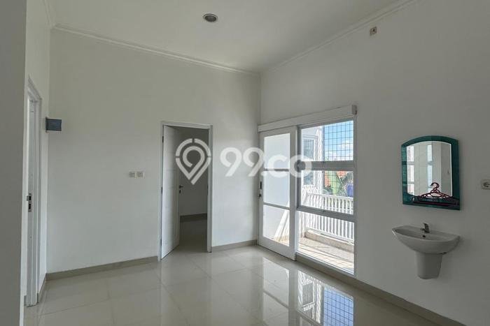 Rumah Strategis Modern Lb 112m2 di Ciputat, Tangerang Selatan Rumah Strategis Modern Lb 112m2 di Ciputat, Tangerang Selatan