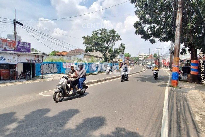 Unit Ruko Dijual di Jakarta Selatan LT 276m2 & LB 400m2 Unit Ruko Dijual di Jakarta Selatan LT 276m2 & LB 400m2