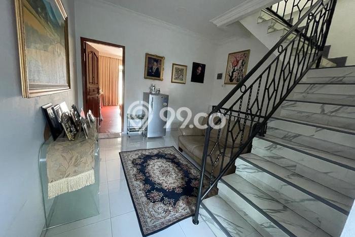Ruko Dijual di Jakarta Barat LT 68m2 & LB 160m2 Lokasi Terbaik! Ruko Dijual di Jakarta Barat LT 68m2 & LB 160m2 Lokasi Terbaik!