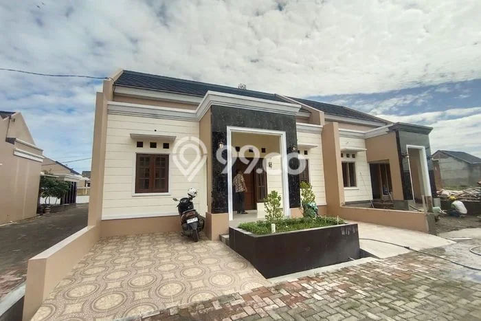 Rumah Minimalis Dijual Lokasi Adiwerna 2 Kamar dengan Luas Tanah 78m2 Rumah Minimalis Dijual Lokasi Adiwerna 2 Kamar dengan Luas Tanah 78m2