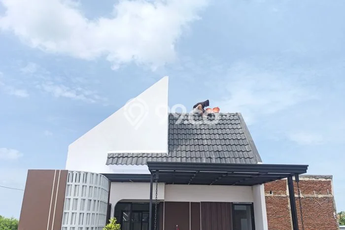 Rumah Sederhana Dijual di Adiwerna 2 Kamar dengan LT 45m2 Rumah Sederhana Dijual di Adiwerna 2 Kamar dengan LT 45m2
