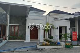 For Sale Rumah 2 Kamar Lokasi Ideal Bagus dan Strategis di Adiwerna For Sale Rumah 2 Kamar Lokasi Ideal Bagus dan Strategis di Adiwerna