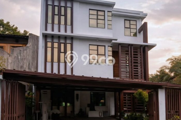 Ready to Use! Luxury House LT 170m2 Desain Modern di Cipete Ready to Use! Luxury House LT 170m2 Desain Modern di Cipete