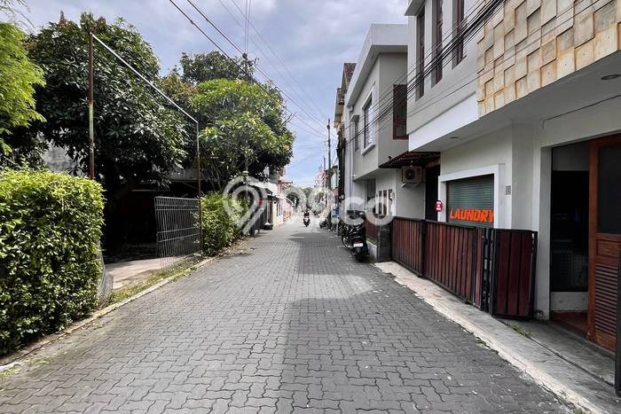 Rumah Kost untuk Dijual di Depok dengan 0 KT, 12 KM, Luas 251m2 Rumah Kost untuk Dijual di Depok dengan 0 KT, 12 KM, Luas 251m2