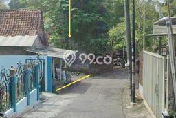 Tanah Kosong Dijual di Sleman dengan Area 123m2 Tanah Kosong Dijual di Sleman dengan Area 123m2