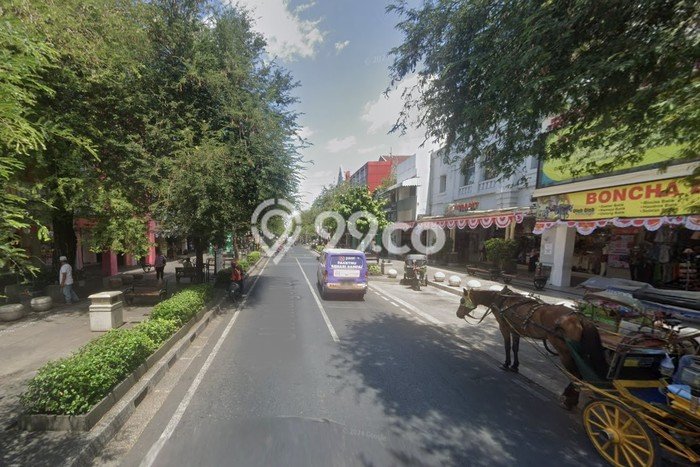 Ruko Dijual di Gedong Tengen Yogyakarta dengan LB 340m2 Ruko Dijual di Gedong Tengen Yogyakarta dengan LB 340m2