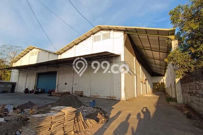 Untuk Disewa Gudang di Tegalrejo Yogyakarta LT 1428m2, LB 1344m2 Untuk Disewa Gudang di Tegalrejo Yogyakarta LT 1428m2, LB 1344m2