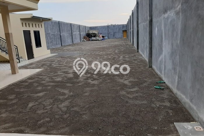 Ruko Strategis Kawasan Kalasan, Luas 200m2m², Lokasi Komersial Ruko Strategis Kawasan Kalasan, Luas 200m2m², Lokasi Komersial