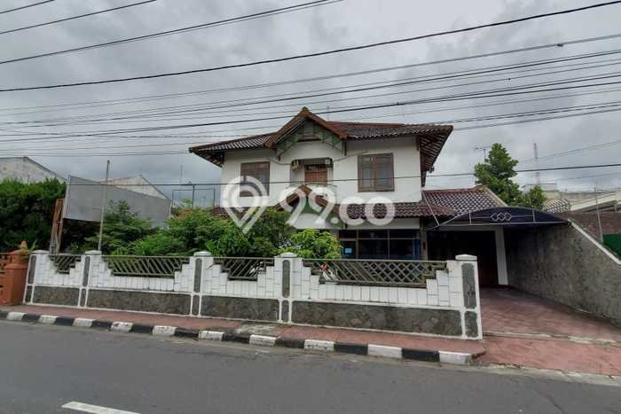 Rumah 11 Kamar Akses Transportasi Umum di Jetis, Yogyakarta Rumah 11 Kamar Akses Transportasi Umum di Jetis, Yogyakarta
