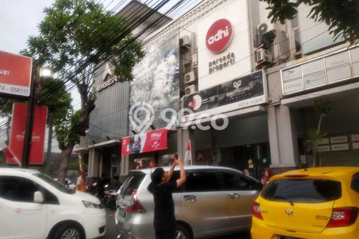 LOKASI STRATEGIS! Ruko di Gondokusuman, Luas 140m², Jalan Strategis LOKASI STRATEGIS! Ruko di Gondokusuman, Luas 140m², Jalan Strategis