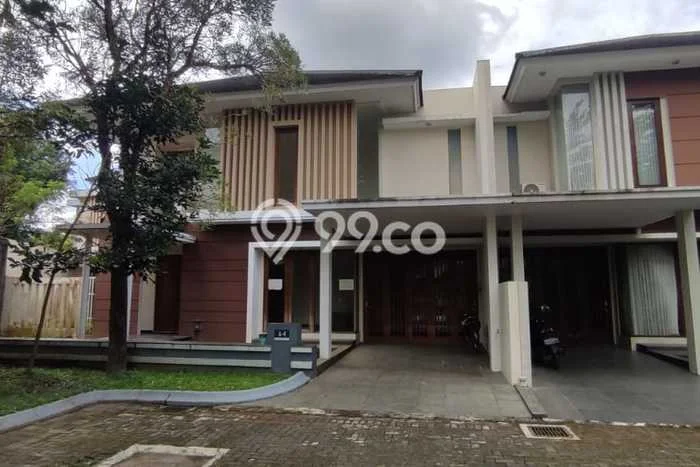 Siap Huni Rumah Mewah 8 Kamar di Mlati Dekat ke Mana Saja Siap Huni Rumah Mewah 8 Kamar di Mlati Dekat ke Mana Saja