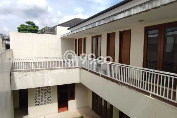 Siap Huni Rumah Mewah 8 Kamar di Mlati Dekat ke Mana Saja Siap Huni Rumah Mewah 8 Kamar di Mlati Dekat ke Mana Saja