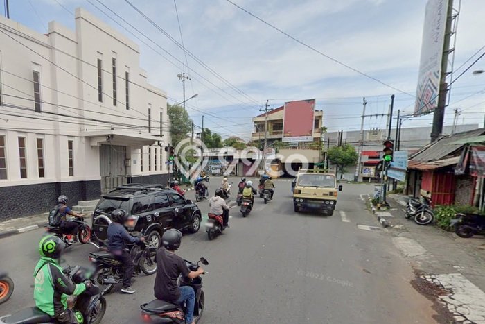 LOKASI PREMIUM! Ruko di Pakualaman, Luas 70m2m², Jalan Utama, Kawasan Bisnis LOKASI PREMIUM! Ruko di Pakualaman, Luas 70m2m², Jalan Utama, Kawasan Bisnis
