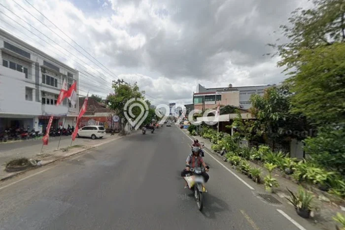 Ruko bagus disewakan di Mlati Sleman dengan LB 225m2 harga sewa terbaik Ruko bagus disewakan di Mlati Sleman dengan LB 225m2 harga sewa terbaik