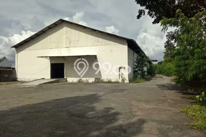Gudang Area Komersial Kawasan Kasihan, Luas 1654m2m², Jalan Raya Gudang Area Komersial Kawasan Kasihan, Luas 1654m2m², Jalan Raya