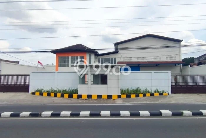 Disewakan Gudang komersial di Depok luas bangunan 1617m2 Disewakan Gudang komersial di Depok luas bangunan 1617m2