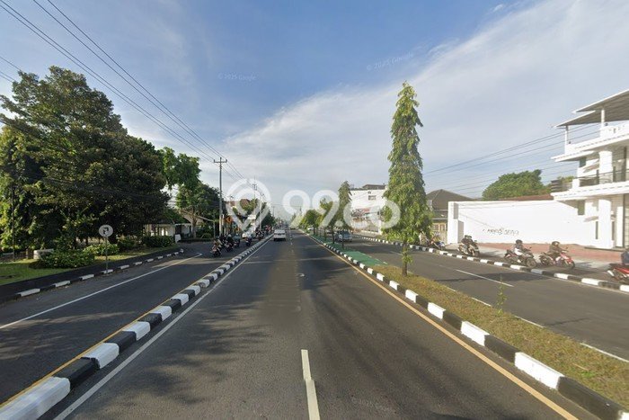 Kavling Tanah untuk Dijual di Maguwoharjo, Yogyakarta, Luas 842m2 Kavling Tanah untuk Dijual di Maguwoharjo, Yogyakarta, Luas 842m2