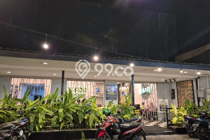 Unit Ruko Dijual di Depok Sleman 240m2 Unit Ruko Dijual di Depok Sleman 240m2