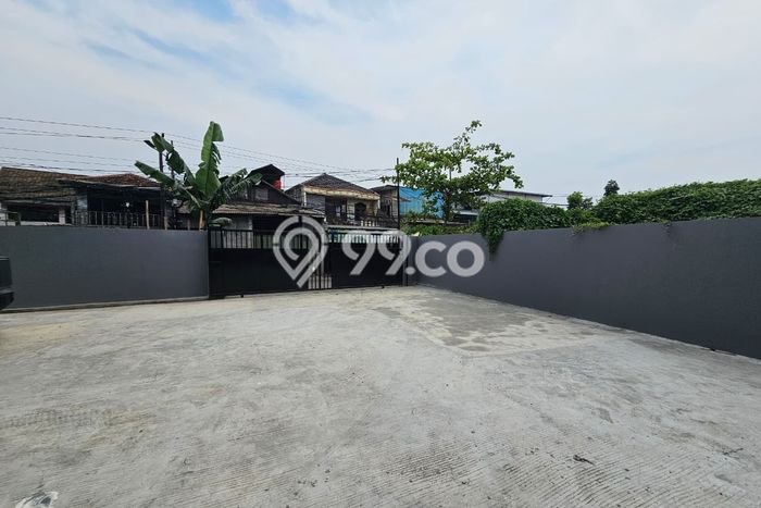 Unit Gudang Disewakan di Kapuk Kamal di Area Ramai & Strategis Unit Gudang Disewakan di Kapuk Kamal di Area Ramai & Strategis