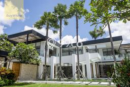 Ready to Use! Luxury House LT 1000m2 Desain Elegan di Canggu Ready to Use! Luxury House LT 1000m2 Desain Elegan di Canggu