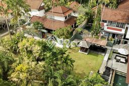 HARGA TERBAIK! Vila di , Area 2700m2m², Lokasi Strategis HARGA TERBAIK! Vila di , Area 2700m2m², Lokasi Strategis