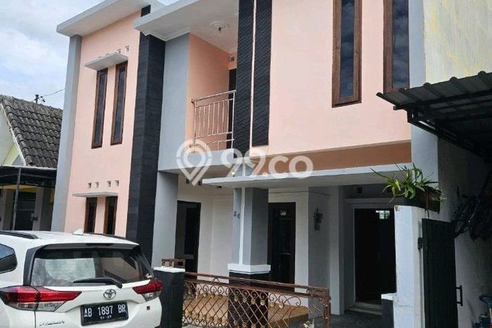 Jual Rumah Strategis Bagus Punya 4 KT di Kasihan Bantul SHM Jual Rumah Strategis Bagus Punya 4 KT di Kasihan Bantul SHM