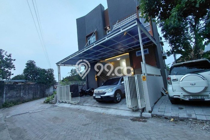 Unit Kost Dijual di Condong Catur dengan 12 Kamar Area Strategis Unit Kost Dijual di Condong Catur dengan 12 Kamar Area Strategis