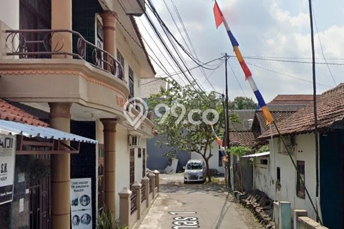Rumah di Maguwoharjo, Yogyakarta, Luas 183m² LB 240m² - INVESTASI TERBAIK! Rumah di Maguwoharjo, Yogyakarta, Luas 183m² LB 240m² - INVESTASI TERBAIK!