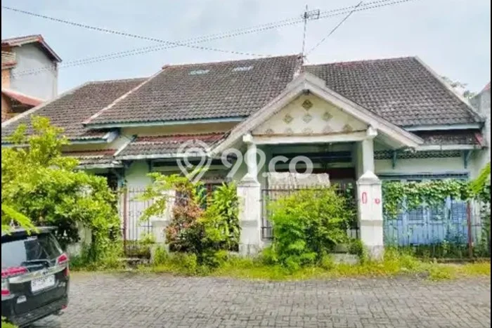 Lahan Dijual Lokasi Strategis di Sleman dengan Luas 317m2 Lahan Dijual Lokasi Strategis di Sleman dengan Luas 317m2