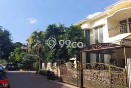 Rumah Asri area Kelapa Gading, Akses ke Kelapa Gading, Jakarta Utara, Jakarta Utara - 4 KT Rumah Asri area Kelapa Gading, Akses ke Kelapa Gading, Jakarta Utara, Jakarta Utara - 4 KT